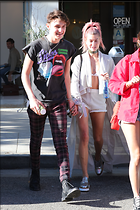 Hailey Baldwin leaves M Cafe in Beverly Hills 11-10-2016
23 Photos
Photoset #400871
@BestEyeCandy.com