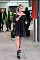 Margot Robbie arrives at Heathrow Airport in London 09-18-2017
16 Photos
Photoset #380357
@BestEyeCandy.com