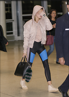 Hailey Baldwin at JFK Airport in New York 03-25-2017
23 Photos
Photoset #401023
@BestEyeCandy.com