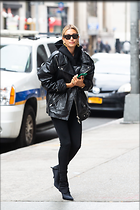 Hailey Baldwin arrives at an Office in New York 05-02-2019
23 Photos
Photoset #450344
@BestEyeCandy.com