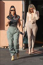 Kimberly Kardashian khloe Kardashian - Seen
11 Photos
Photoset #473022
@BestEyeCandy.com