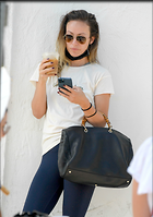 Olivia Wilde out for coffee and food to go in Los Angeles 07.22.2021
38 Photos
Photoset #497338
@BestEyeCandy.com