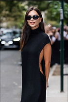 Celebrity Photo: Emily Ratajkowski
1200x1800 189 kb
Viewed 10 times
@BestEyeCandy.com