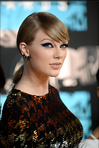 Celebrity Photo: Taylor Swift
1331x2000   657 kb
Viewed 6 times
@BestEyeCandy.com