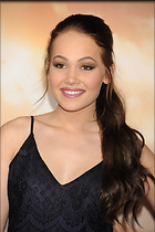 Kelli Berglund jupiter Ascending Premiere in
1280x1924 223 kb
Viewed 5 times
@BestEyeCandy.com