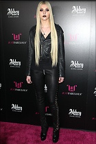 Celebrity Photo: Taylor Momsen
2400x3600 1,067 kb
Viewed 5 times
@BestEyeCandy.com
