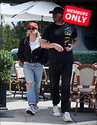 Celebrity Photo: Emily Osment
2707x3500 2.8 mb
Viewed 1 time
@BestEyeCandy.com