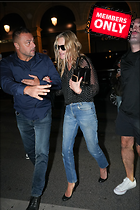 Celebrity Photo: Kate Moss
2333x3500 4.4 mb
Viewed 0 times
@BestEyeCandy.com