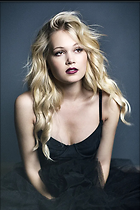 Celebrity Photo: Kelli Berglund
667x1000 508 kb
Viewed 16 times
@BestEyeCandy.com