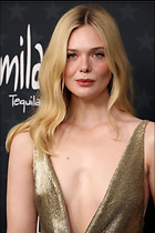 Celebrity Photo: Elle Fanning
1366x2048 1,103 kb
Viewed 8 times
@BestEyeCandy.com