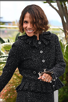 Celebrity Photo: Halle Berry
1200x1801 388 kb
Viewed 16 times
@BestEyeCandy.com