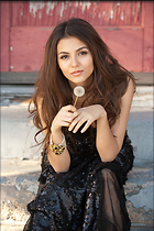 Celebrity Photo: Victoria Justice
733x1100 527 kb
Viewed 6 times
@BestEyeCandy.com