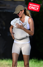 Celebrity Photo: Gisele Bundchen
1925x3000 1.6 mb
Viewed 1 time
@BestEyeCandy.com