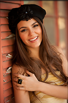 Celebrity Photo: Victoria Justice
733x1100 493 kb
Viewed 4 times
@BestEyeCandy.com
