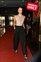 Celebrity Photo: Charlize Theron
1917x2876 1.6 mb
Viewed 2 times
@BestEyeCandy.com