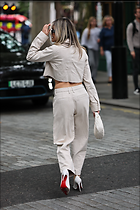 Celebrity Photo: Ashley Roberts
1200x1800   888 kb
Viewed 13 times
@BestEyeCandy.com