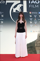 Celebrity Photo: Alison Brie
1365x2048 575 kb
Viewed 8 times
@BestEyeCandy.com