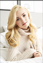 Celebrity Photo: Peyton Roi List
2886x4200 974 kb
Viewed 8 times
@BestEyeCandy.com