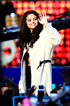 Celebrity Photo: Selena Gomez
1202x1800 296 kb
Viewed 3 times
@BestEyeCandy.com