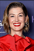 Celebrity Photo: Rosamund Pike
1352x2028 996 kb
Viewed 12 times
@BestEyeCandy.com