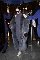 Celebrity Photo: Kimberly Kardashian
629x944 362 kb
Viewed 1 time
@BestEyeCandy.com