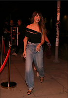 Celebrity Photo: Alison Brie
1200x1734 161 kb
Viewed 15 times
@BestEyeCandy.com