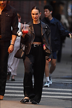 Celebrity Photo: Lily James
1200x1800 199 kb
Viewed 4 times
@BestEyeCandy.com