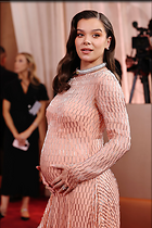 Celebrity Photo: Hailee Steinfeld
1365x2048 1.1 mb
Viewed 12 times
@BestEyeCandy.com