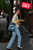 Celebrity Photo: Gigi Hadid
2128x3192 1.9 mb
Viewed 0 times
@BestEyeCandy.com