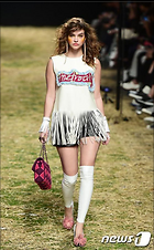 Barbara Palvin metroCity Fashion Show in Seoul South Korea 3.23.16
558x902 90 kb
Viewed 5 times
@BestEyeCandy.com