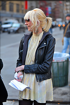 Celebrity Photo: Taylor Momsen
2832x4256 1.3 mb
Viewed 3 times
@BestEyeCandy.com