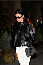 Celebrity Photo: Kendall Jenner
1365x2048 910 kb
Viewed 5 times
@BestEyeCandy.com