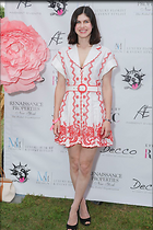 Celebrity Photo: Alexandra Daddario
800x1200 140 kb
Viewed 23 times
@BestEyeCandy.com