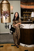 Celebrity Photo: Salma Hayek
6 Photos
Photoset #739856
@BestEyeCandy.com