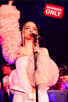 Celebrity Photo: Dove Cameron
2400x3600 6.7 mb
Viewed 0 times
@BestEyeCandy.com