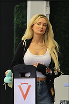 Celebrity Photo: Holly Madison
1200x1800 139 kb
Viewed 13 times
@BestEyeCandy.com