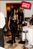 Celebrity Photo: Kimberly Kardashian
2200x3274 1.8 mb
Viewed 0 times
@BestEyeCandy.com
