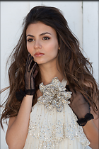 Celebrity Photo: Victoria Justice
733x1100 608 kb
Viewed 5 times
@BestEyeCandy.com