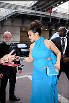 Celebrity Photo: Rihanna
1280x1920 237 kb
Viewed 7 times
@BestEyeCandy.com