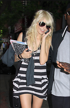 Celebrity Photo: Taylor Momsen
1569x2410 470 kb
Viewed 5 times
@BestEyeCandy.com