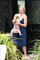 Celebrity Photo: Sophie Turner
2003x3000 946 kb
Viewed 5 times
@BestEyeCandy.com