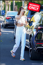 Kendall Jenner mQ White Crop Top during a Lunch in West California 3.11.20
2133x3200 3.0 mb
Viewed 1 time
@BestEyeCandy.com