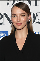 Celebrity Photo: Jodie Comer
1280x1920 161 kb
Viewed 8 times
@BestEyeCandy.com