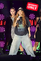 Celebrity Photo: Shakira
2200x3300 1.8 mb
Viewed 0 times
@BestEyeCandy.com