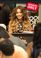 Celebrity Photo: Vanessa Hudgens
1433x2048 1.7 mb
Viewed 1 time
@BestEyeCandy.com
