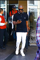Celebrity Photo: Jamie Foxx
2133x3200 1,028 kb
Viewed 2 times
@BestEyeCandy.com
