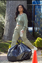 Becky G takes a water break while shooting a commercial in Los Angeles 30.03..20.2021
18 Photos
Photoset #705894
@BestEyeCandy.com