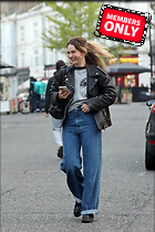 Celebrity Photo: Lily James
1626x2438 1.6 mb
Viewed 1 time
@BestEyeCandy.com