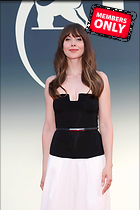 Celebrity Photo: Alison Brie
2730x4096 2.0 mb
Viewed 0 times
@BestEyeCandy.com