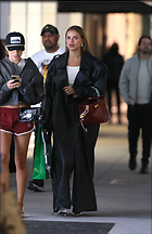 Brooks Nader candids spotted shopping at Bottega Veneta in Beverly Hills 22.11.2024 30x
29 Photos
Photoset #706261
@BestEyeCandy.com